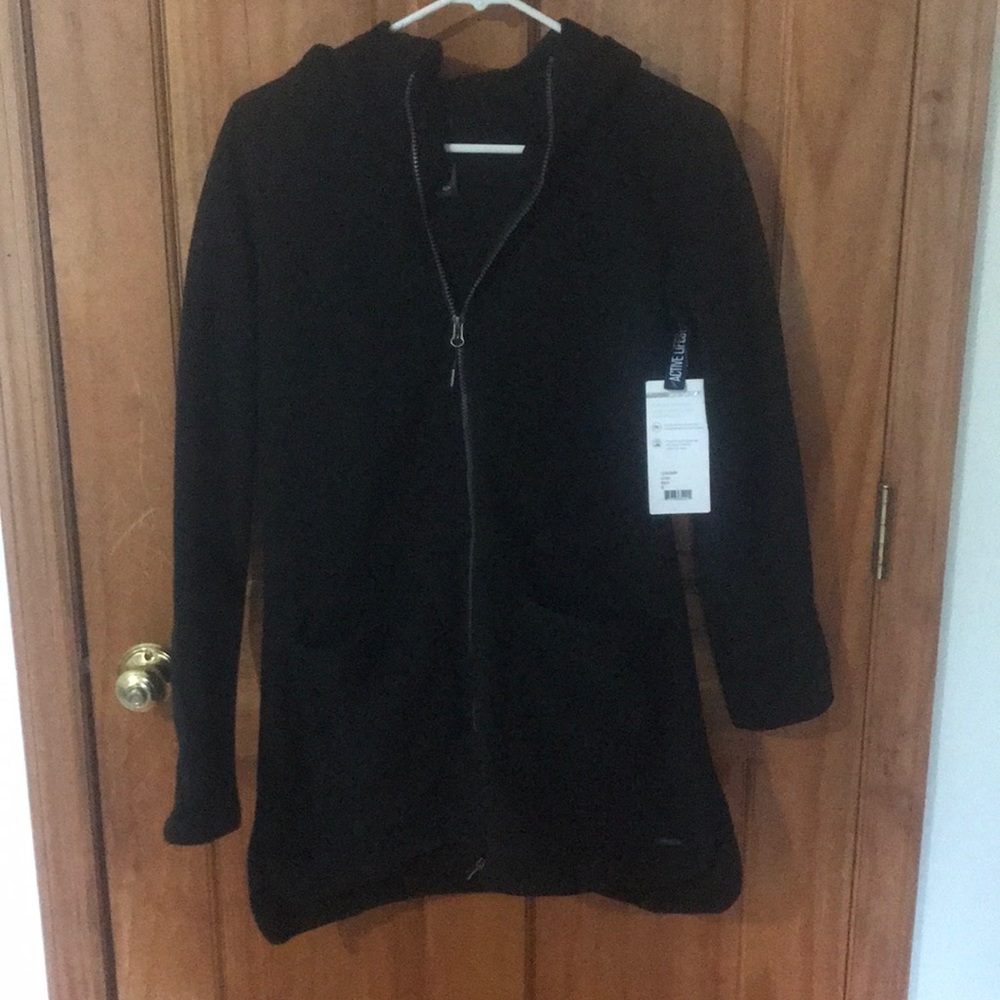 Mondeta Black ZipUp Fleece